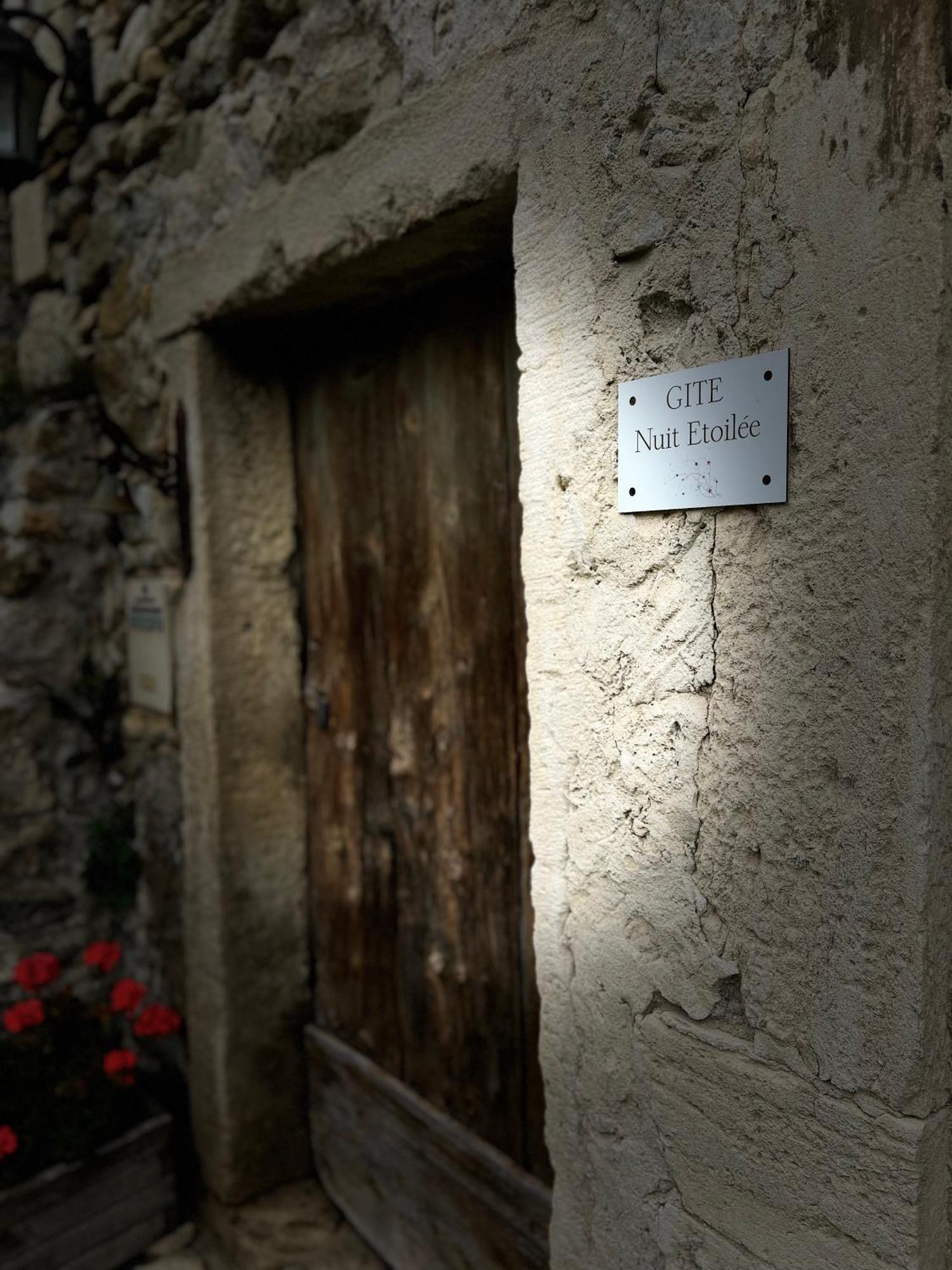 Gites Du Chateau D'Alencon Le Pegue Ngoại thất bức ảnh