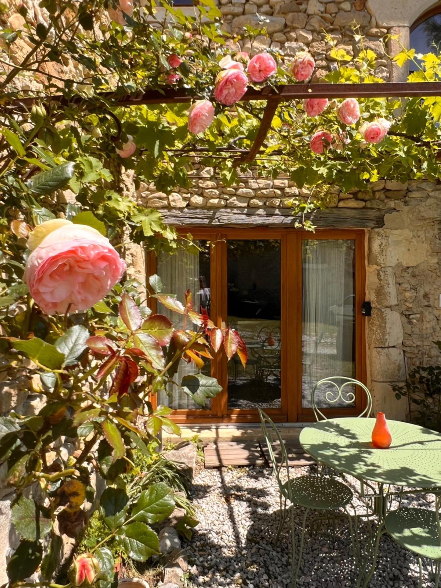 Gites Du Chateau D'Alencon Le Pegue Ngoại thất bức ảnh