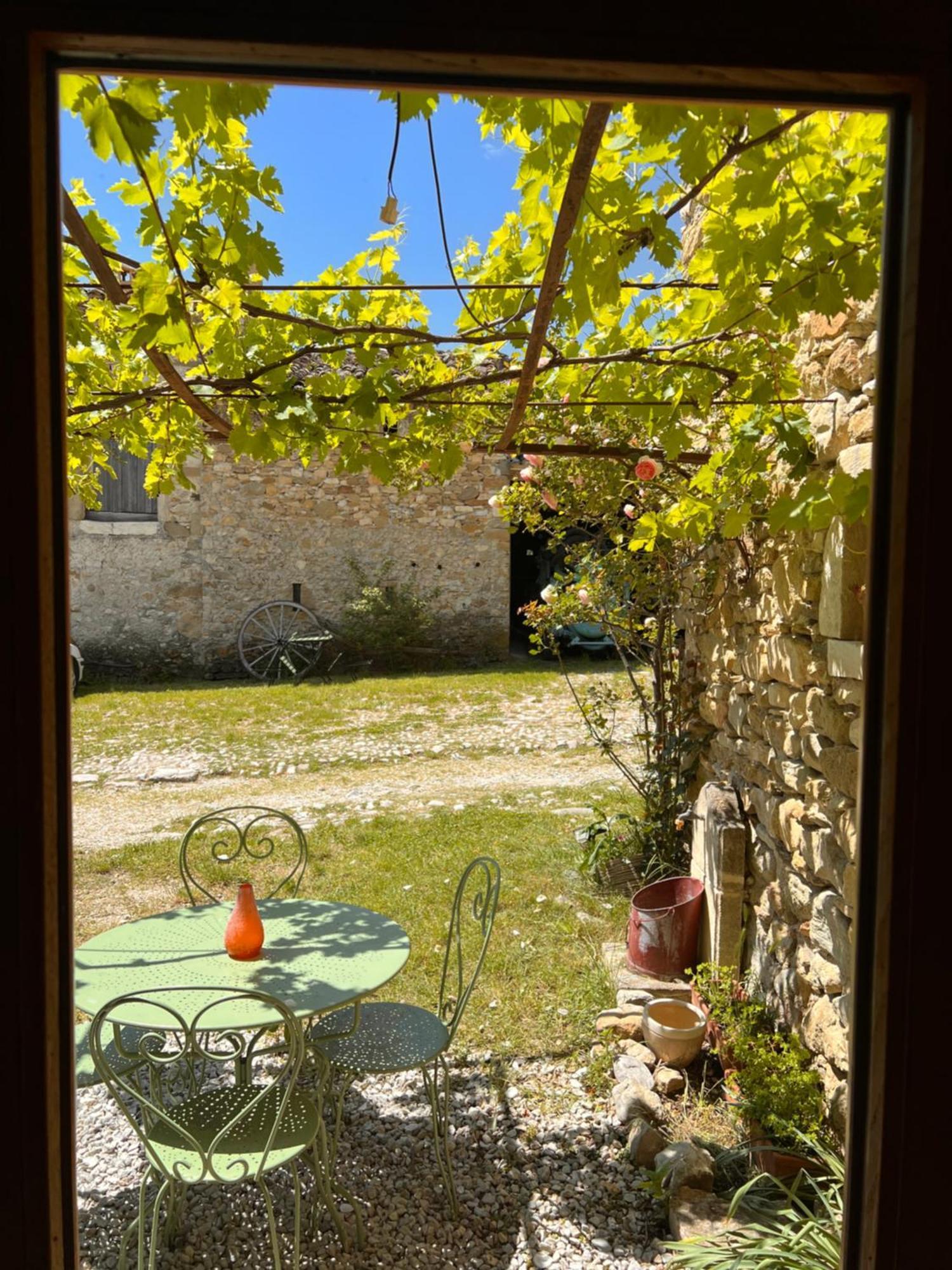Gites Du Chateau D'Alencon Le Pegue Ngoại thất bức ảnh